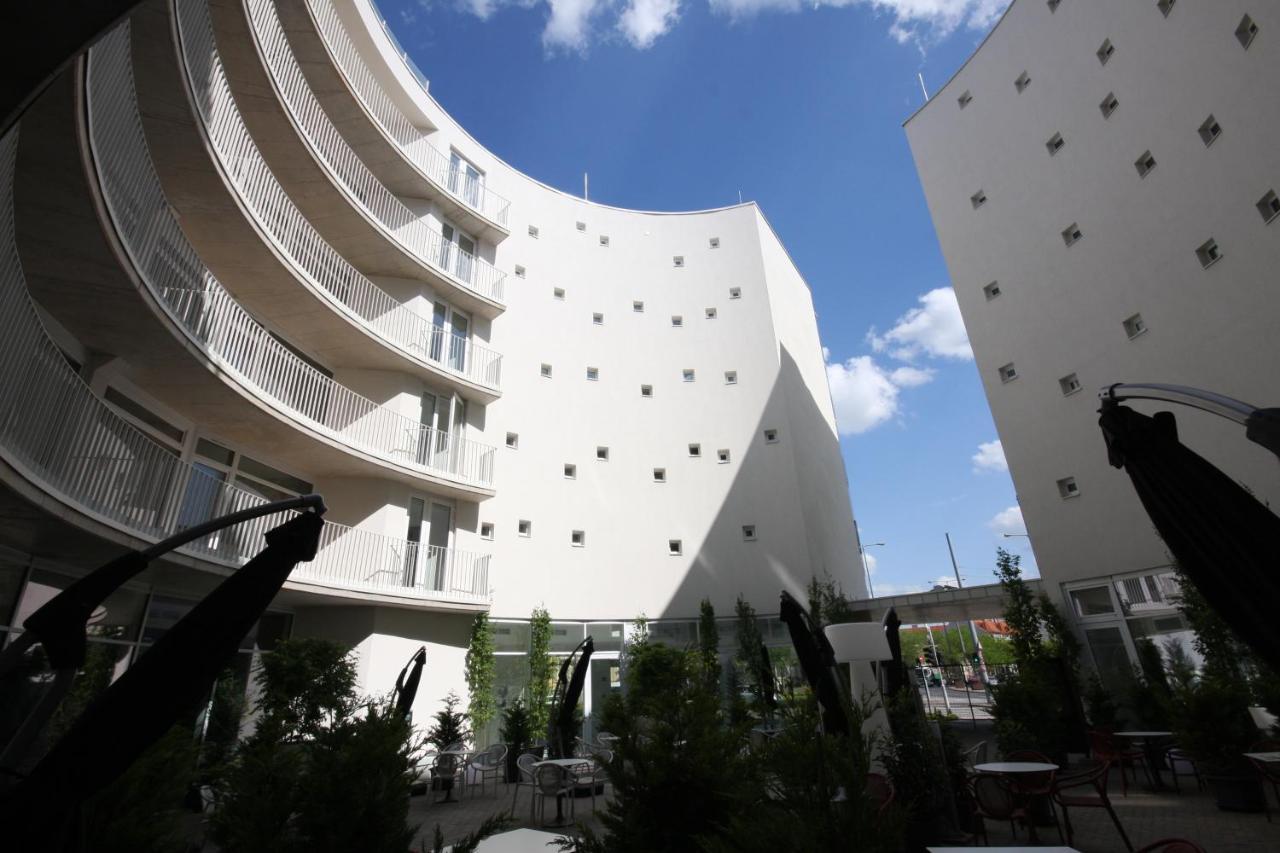 Parizs Garden Apartments 德布勒森 外观 照片